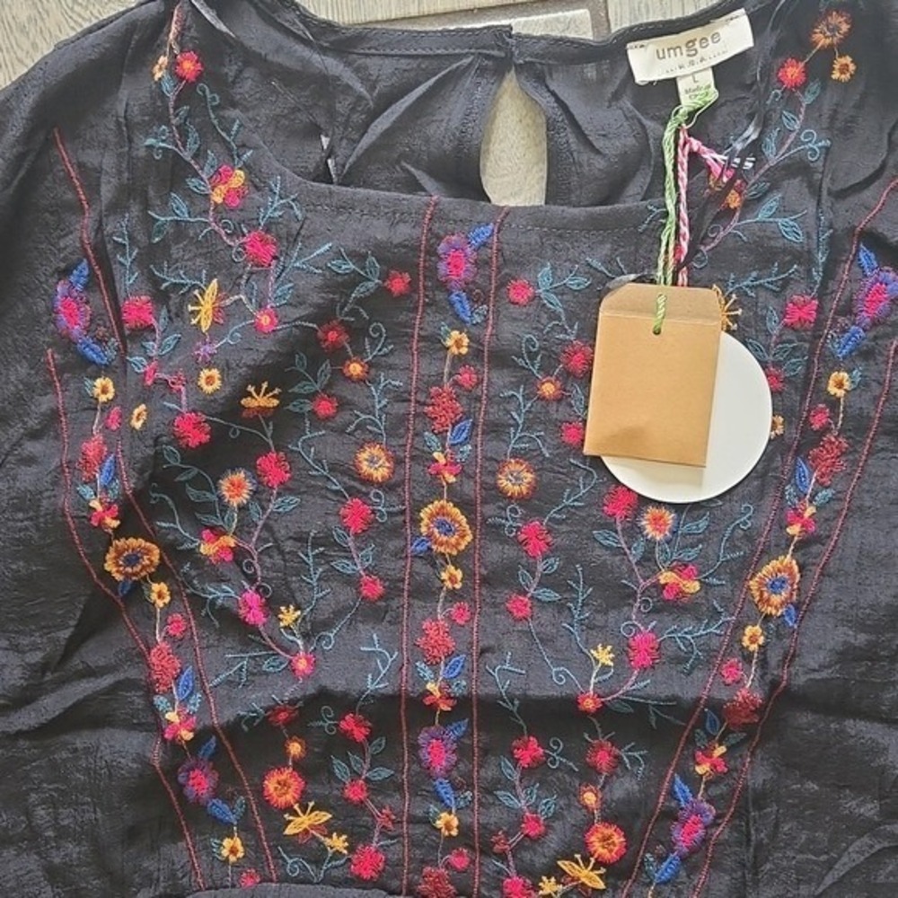 Umgee Womens Black Floral Embroidered Babydoll Blouse Top K5152 Size Large NWT - Picture 2 of 9